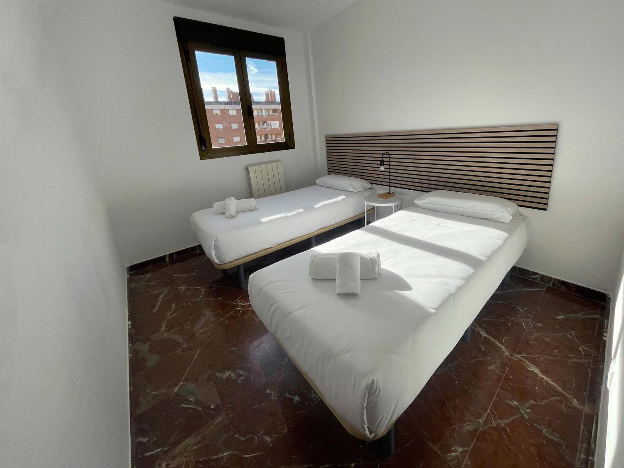 Apartamentos El Pilar Suites 3000 Zaragoza Exterior foto