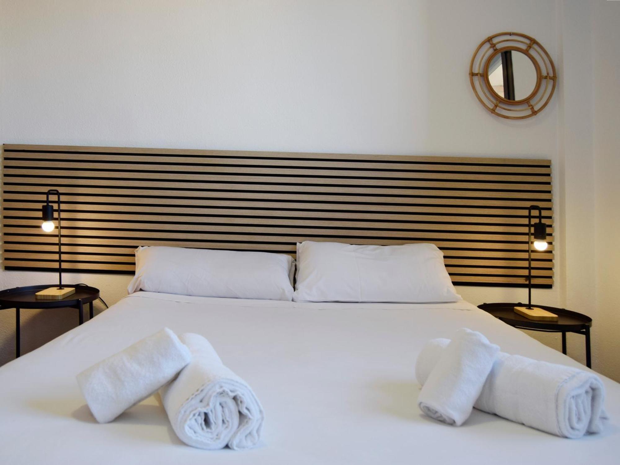 Apartamentos El Pilar Suites 3000 Zaragoza Exterior foto